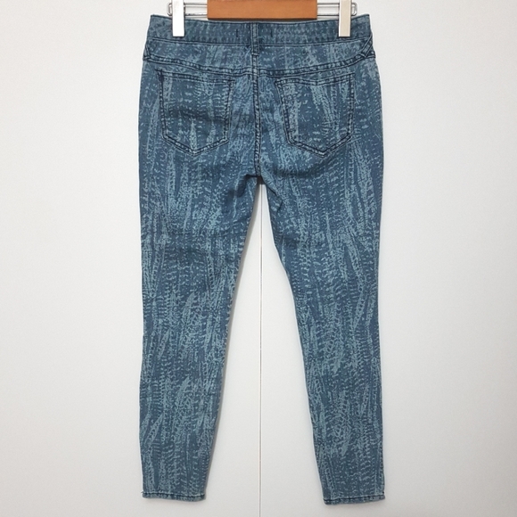 FREE PEOPLE 27 Ankle Zip Feathers Print Skinny Jean Size 27 - Picture 8 of 12